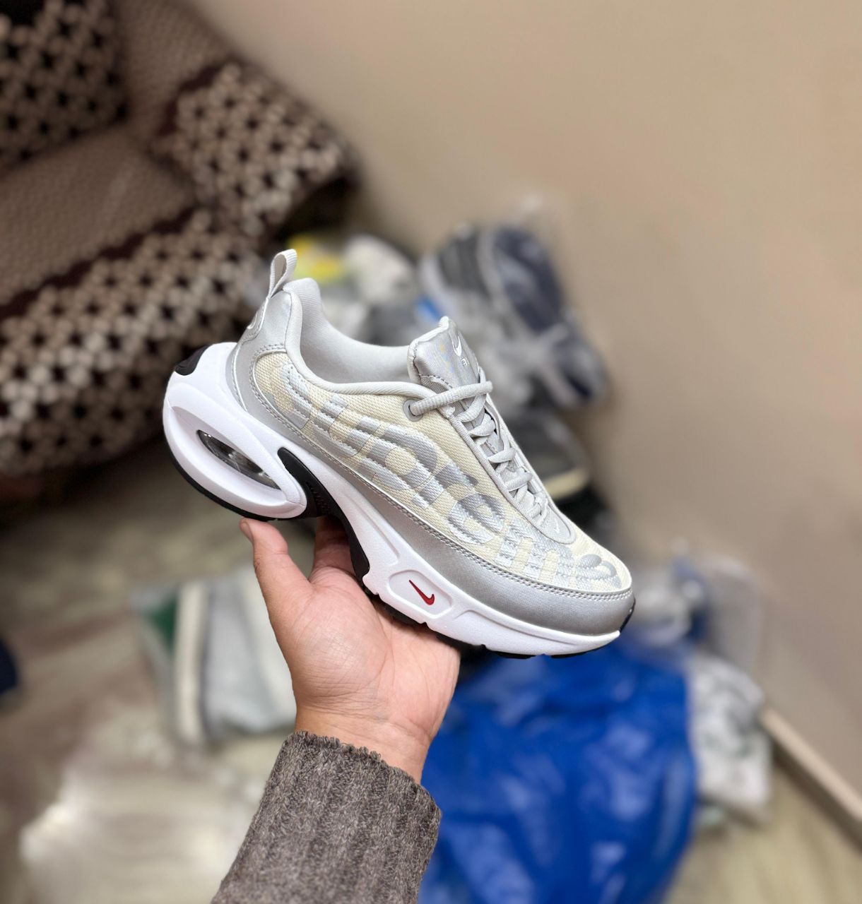 N I K E AIR MAX PORTAL SUPREME TRAINERS WITH BOX